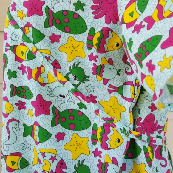 NWOT Expo Scrubs Top Child Care Ocean Theme (M) - Picture 7 of 10
